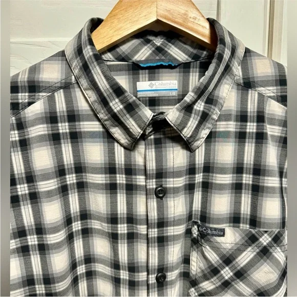 2 Columbia Men’s Casual Shirts🎈 - Picture 9 of 10